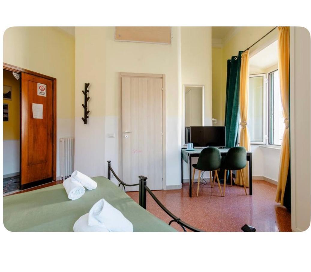 Glam Sm Maggiore Guest House โรม ภายนอก รูปภาพ